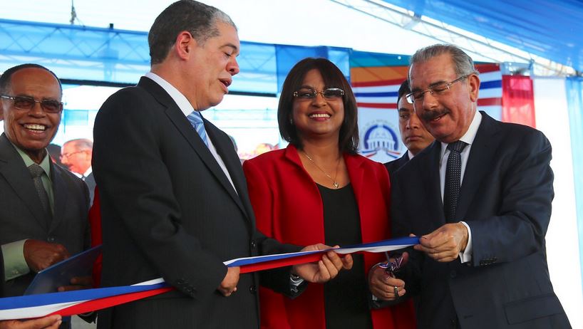 Danilo Medina entrega estancia infantil en San Francisco y Pimentel - CDN