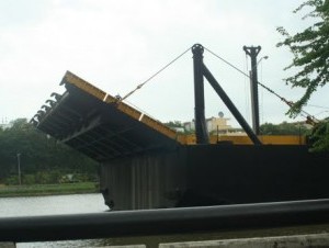 Puente flotante