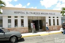 Familiares de pacientes en hospital Moscoso Puello denuncian estado indignante del centro