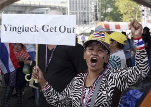 Una manifestante en Bangkok