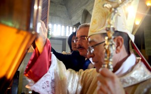 El obispo de Higüey y Danilo Medina