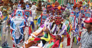 Los  Taimáscaros de  Puerto Plata dicen presente en el Desfile Nacional de Carnaval 2014