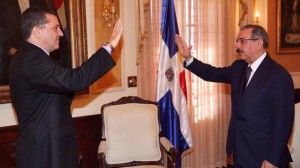 Danilo Medina juramenta a Félix Germán (Tomado de @PresidenciaRD)