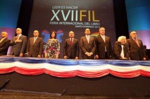 El presidente y la vicepresidenta de la república, Danilo Medina y Margarita Cedeño de Fernández, respectivamente, encabezaron la inauguración de la XVII Feria del Libro. (Servicios DICOM)