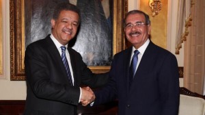 Saludo Leonel Fernández y Danilo Medina.