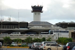 Avión que iba hacia Aruba aterriza de emergencia en el AILA