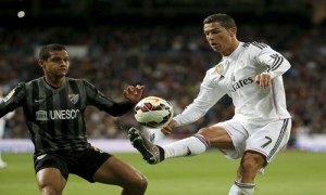 Cristiano Ronaldo asiste a sus compañeros