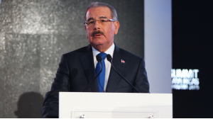 Dan alta médica al padre del presidente Danilo Medina