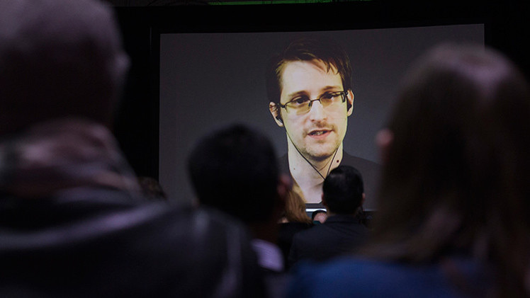 Snowden dice volvería a EEUU con garantía de juicio justo