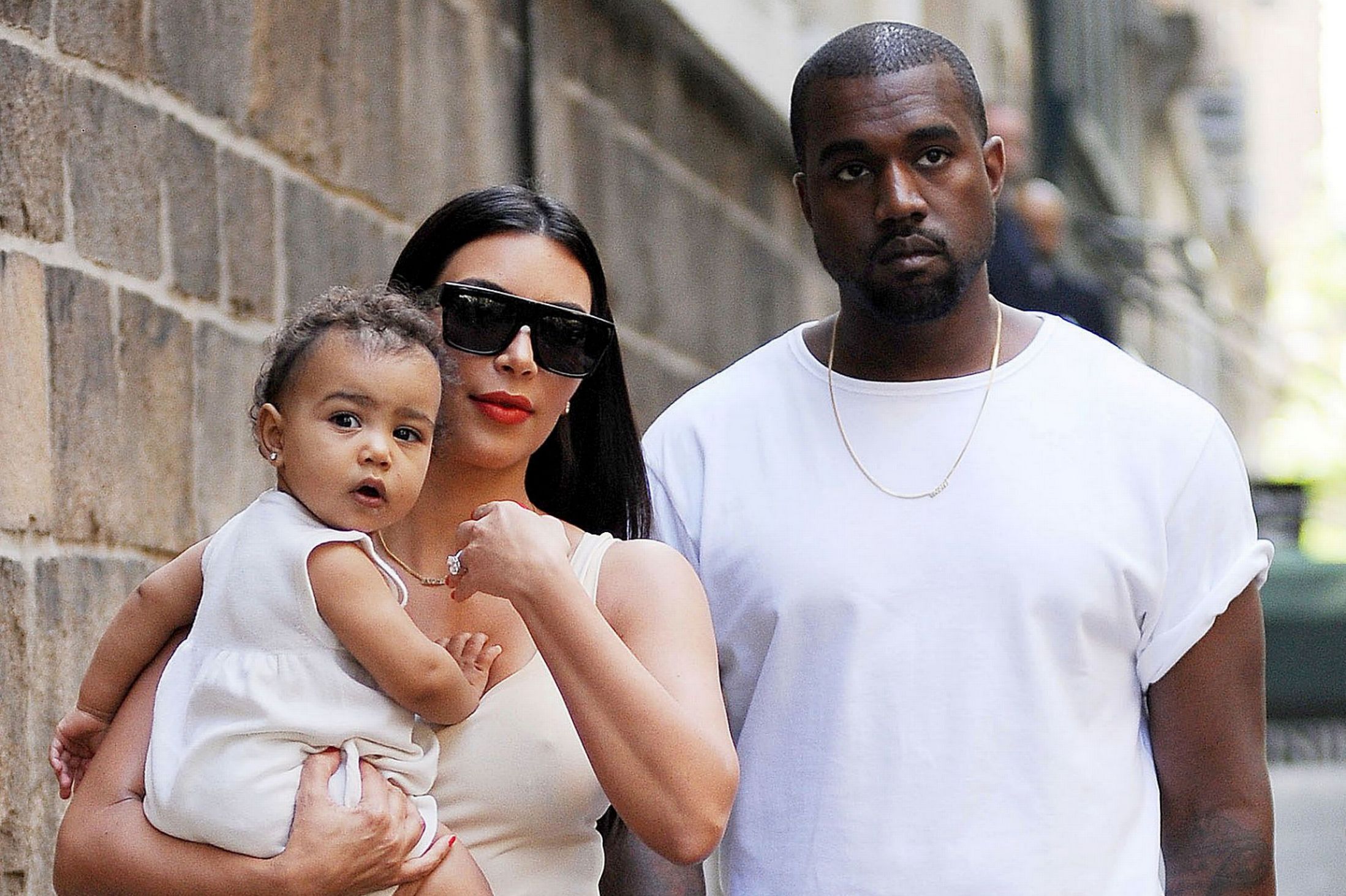 Кани вест и его жена. Kanye West дети. Дочь Канье Уэста и Канье.