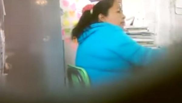 Indignante: Registran en video cómo una profesora trata de “imbéciles y estúpidos” a estudiantes en México