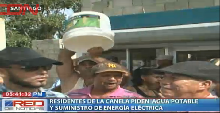 Residentes de la Canela en Santiago piden agua potable y suministro de energía eléctrica