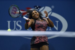 US Open: Serena Williams le ganó el duelo a Venus y pasó a semifinales