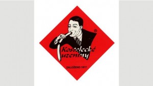 El logo de la compañía de salchichas checa Kostelecké Uzeniny quedó entre los primeros lugares de un concurso de logos fálicos.