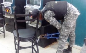Destruyen 330 tragamonedas y 100 “verifones” que operaban ilegalmente