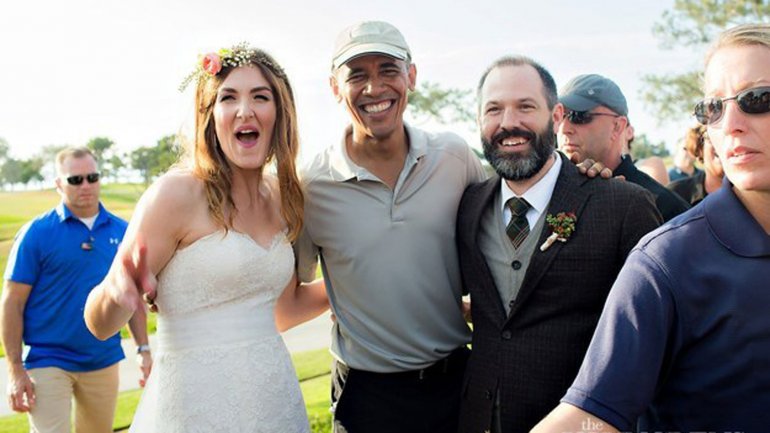 El presidente que fue a jugar al golf y terminó en una boda