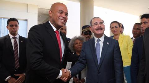 Danilo Medina y Michel Martelly reunidos en Barahona