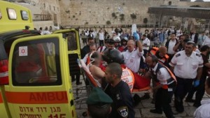 Heridos dos israelíes en ataque de mujer palestina en Jerusalén