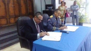 PN y Administración Pública firman acuerdo para elaborar escala salarial de agentes