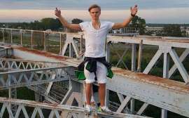 Rusia: Joven que intentó lograr una arriesgada selfie termina muerto
