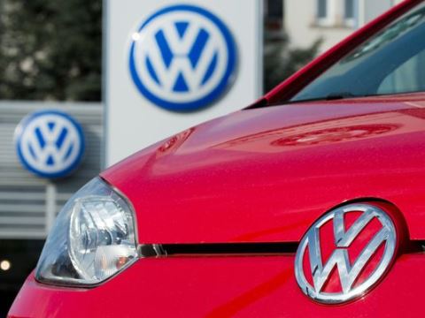 Fiscalía de España pide investigar a Volkswagen por fraude y delito ambiental