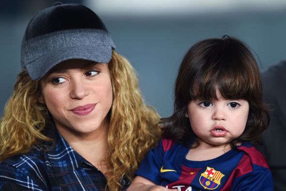 Así lee los países el hijo de Shakira con sólo dos añitos