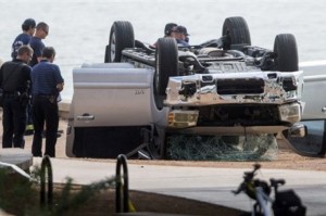 Arizona: Hombre hundió camioneta en lago con familia adentro