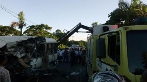 Reportan aparatoso accidente de autobús en Higüey 