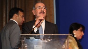 Presidente Medina rehúsa hablar sobre escándalo en Poder Judicial 