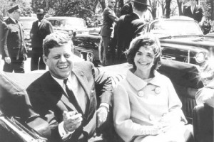 John F. Kennedy cumplió este domingo 52 años de asesinado  