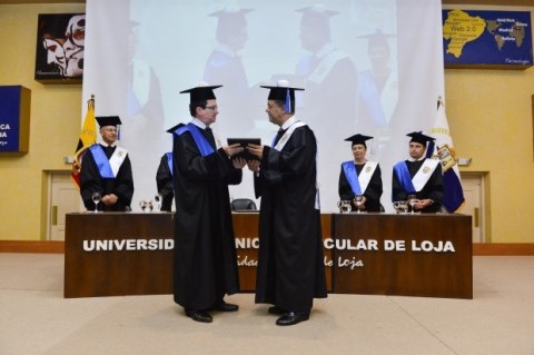 Ecuador: Leonel recibe Honoris Causa de Universidad  Técnica Particular