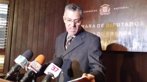 Diputado Manuel Jiménez renuncia del PLD; acusa al CP de malograr democracia del partido