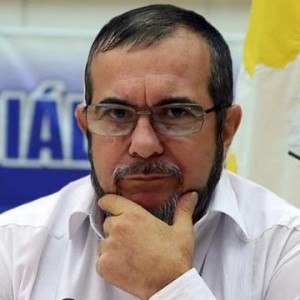 Líder de las FARC ordena suspender compra de armas