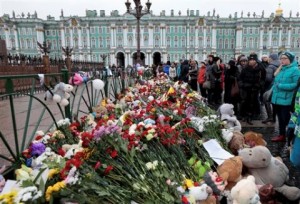 Primera víctima de accidente aéreo ruso en Egipto es sepultada