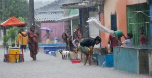 Aguaceros empiezan a inundar La Vieja Barquita