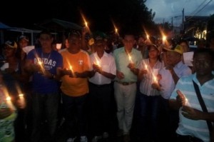 Peledeístas marchan contra imposición de comisión electoral sobre candidatura alcalde en Loma de Cabrera