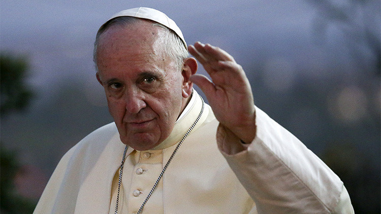 La impactante fotografía del papa Francisco en África que conmueve en las Redes
