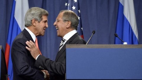 Canciller ruso y Kerry acercan posturas contra EI en Siria