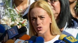 Esposa de Leopoldo López denuncia a Maduro ante Corte Penal Internacional