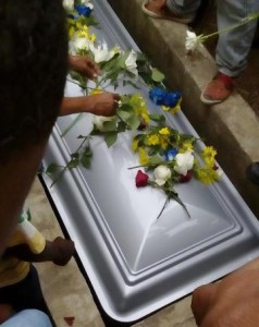 Sepultan niña murió atropellada por conductor en Santiago