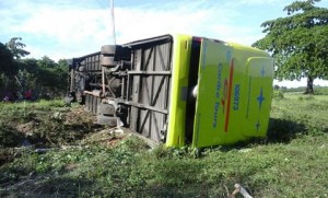 Varios lesionados en accidente de Autobús en María Trinidad Sánchez