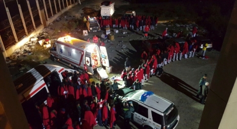 Migrantes africanos violan reja fronteriza en ciudad española de Ceuta