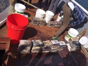 Samaná: interceptan barco en alta mar con 79 paquetes de drogas
