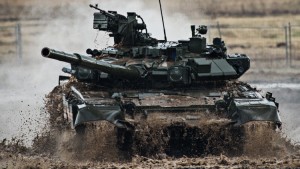 Irán manda expertos para comprar en Rusia carros de combate T-90