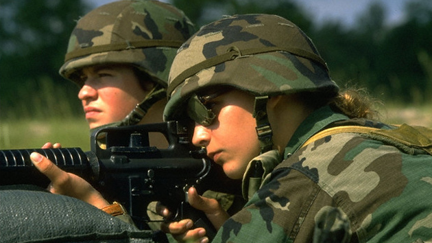 Decisión histórica: el Pentágono abre a las mujeres todas las posiciones en las unidades de combate