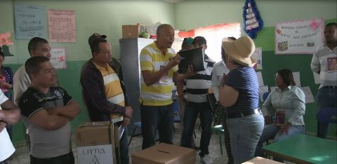 Peledeístas en Azua piden anulación proceso electoral del 13 de diciembre