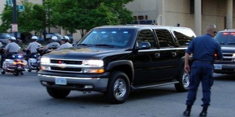 Desaprensivos desmantelan vehículo del Servicio Secreto cerca de sede seguridad Obama