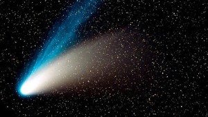 El espectáculo del año a domicilio: Llega un cometa con dos colas, visible a simple vista