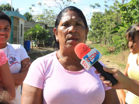Moradores sector Plan Piloto de Cotuí protestan en reclamo de reivindicaciones