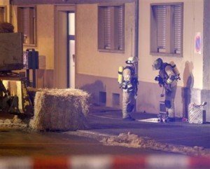 Lanzan artefacto explosivo a centro de acogida en Alemania 